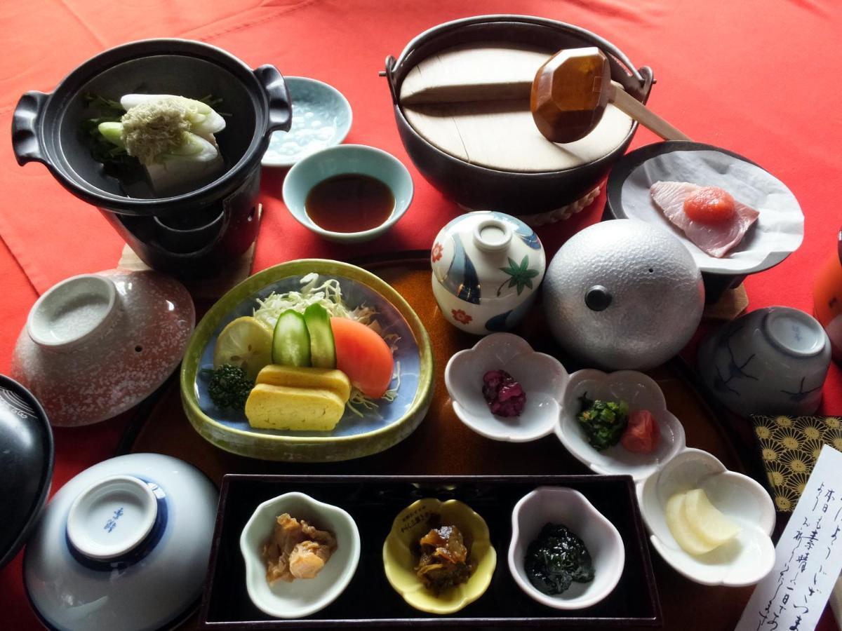 本宫 笹百合渡濑温泉日式旅馆酒店 外观 照片